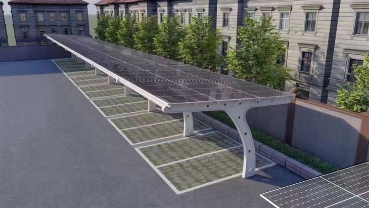 Automobilių stovėjimo aikštelė su saulės sistema